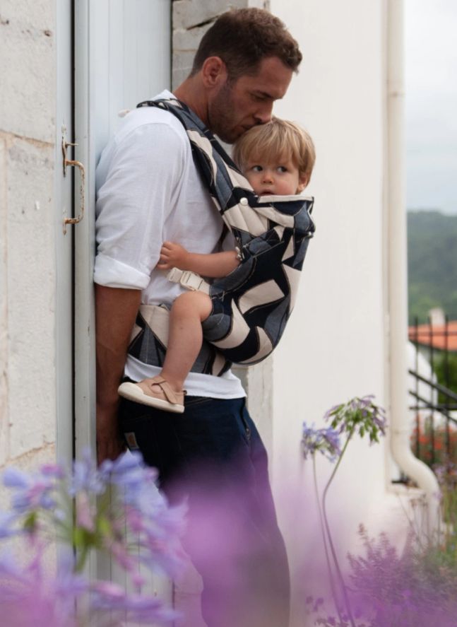 Carry &amp; Bloom baby carrier | Indigo