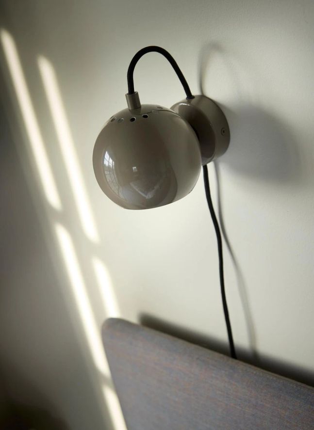 Aplique «Ball», de Benny Frandsen | Gris Claro