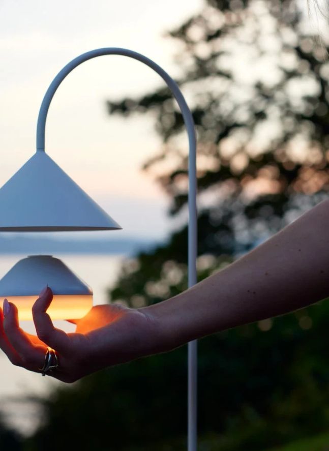 Lampe à poser Grasp, Thomas Albertsen | Blanc