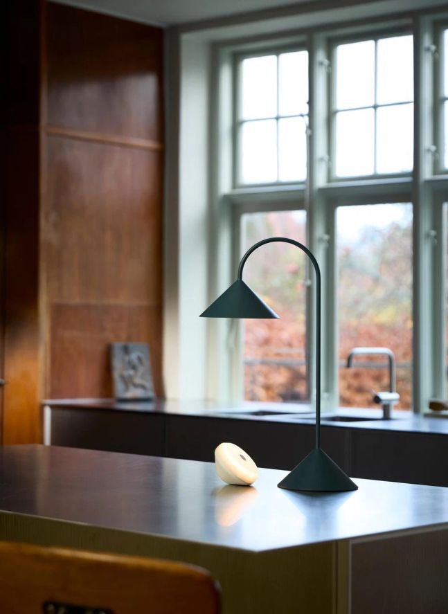 Lampe à poser Grasp, Thomas Albertsen | Bleu pétrole