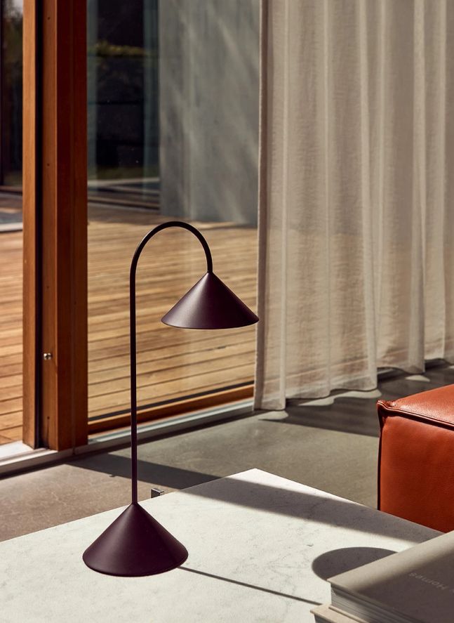 Lampe à poser Grasp, Thomas Albertsen | Betterave