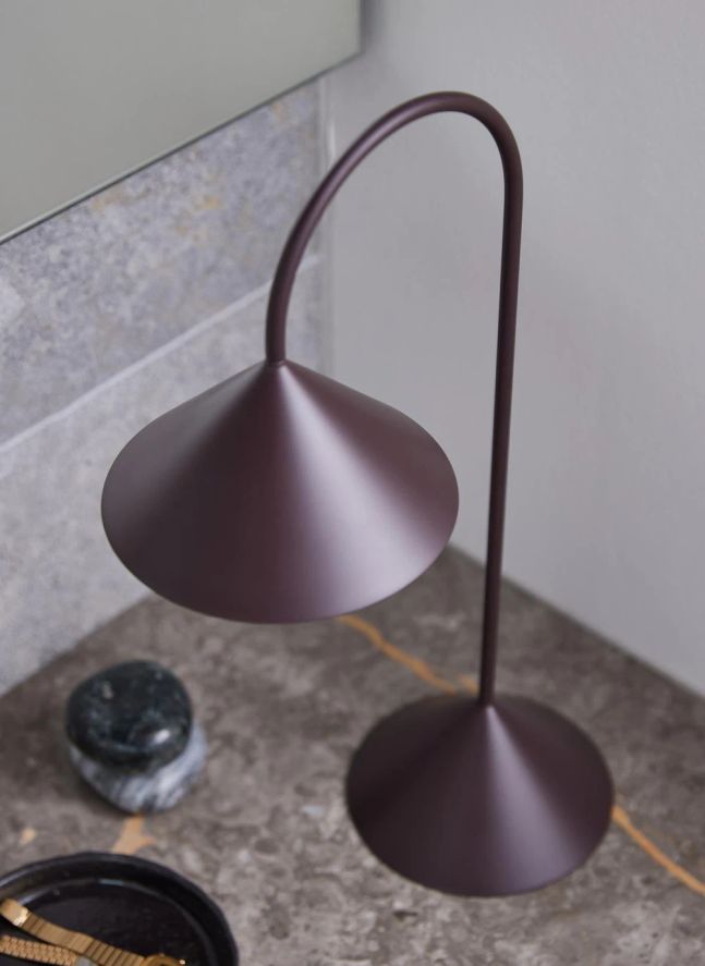 Lampe à poser Grasp, Thomas Albertsen | Betterave
