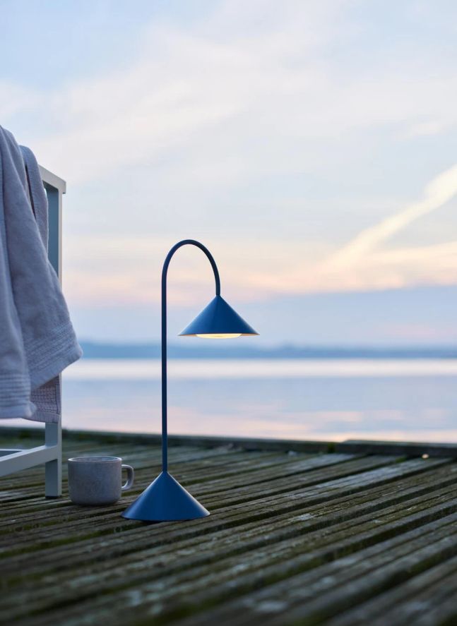 Lampe à poser Grasp, Thomas Albertsen | Bleu pétrole