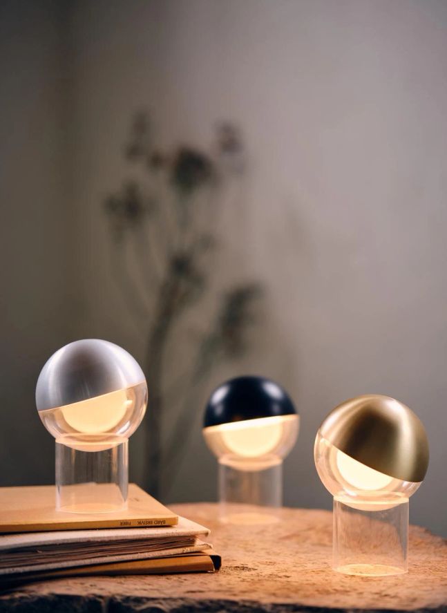 Lampe à poser Pila, Ida Tvede | Aluminium
