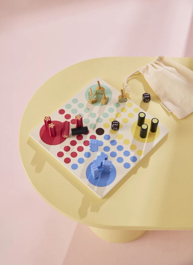 Jeu de petits chevaux Swedish Candy