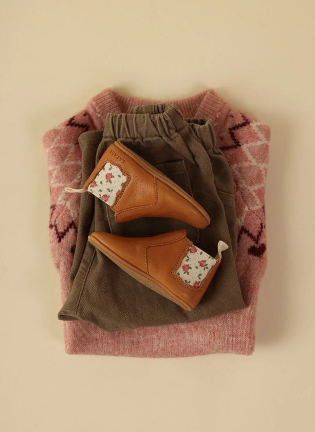 Chaussons Oscar Fleurs | Camel
