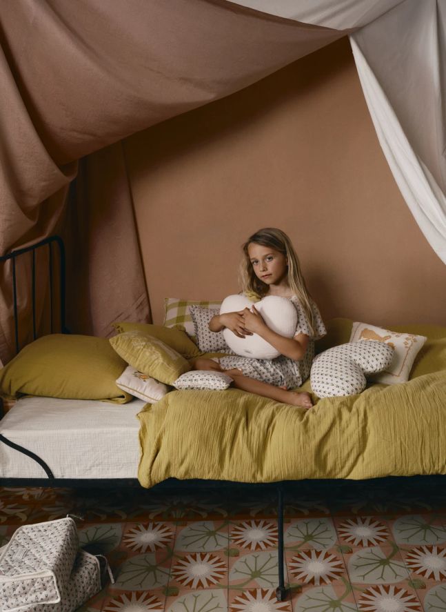 Coussin Pomme Ferdinand | Gaze Rose Dragée