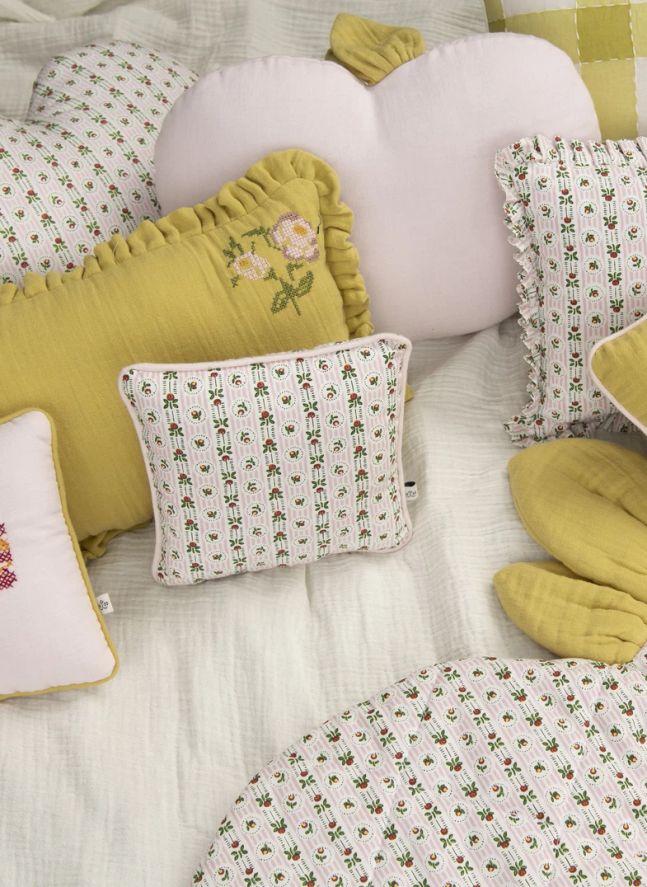 Coussin à volants Camille | Vert pistache