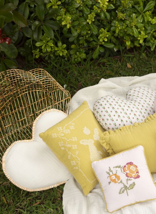 Coussin à volants Camille | Vert pistache