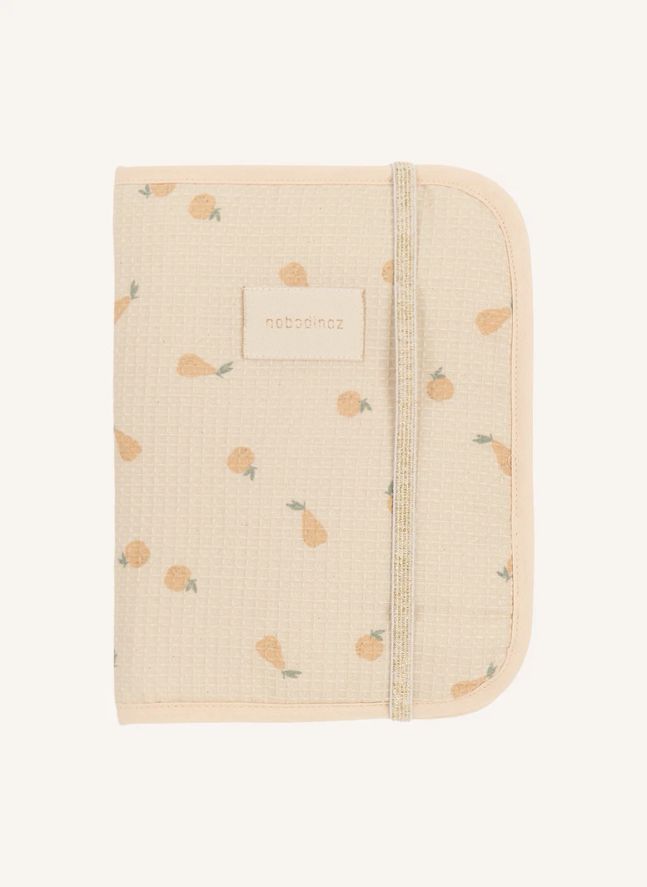 Poema Fruits Health Record Cover