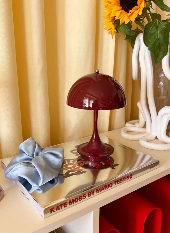 Lámpara de mesa portátil Panthella 160, Louis Poulsen | Burdeos