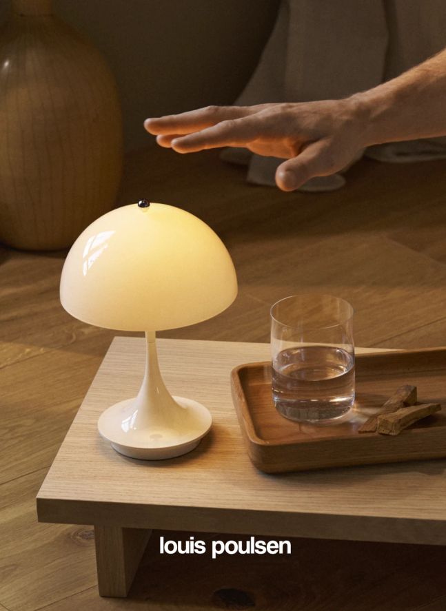 Lámpara de mesa portátil Panthella 160, Louis Poulsen | Beige