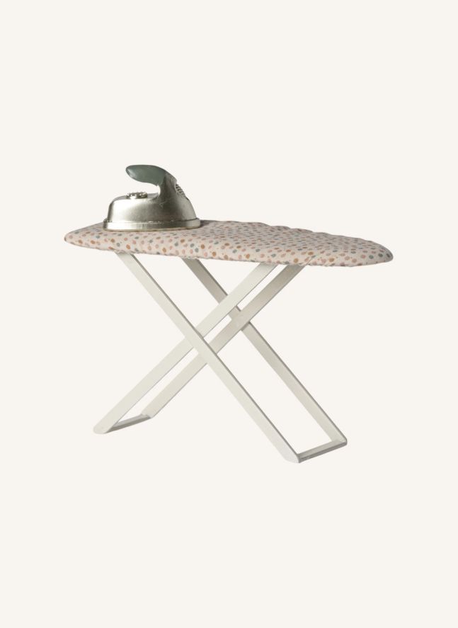 Table et fer à repasser | Blanc
