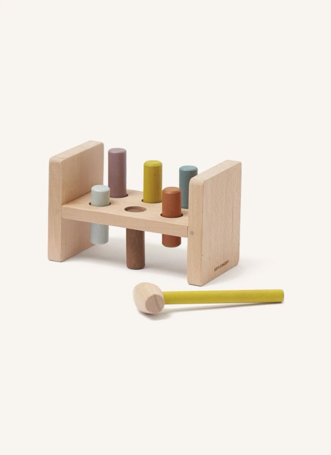 Hammering bench