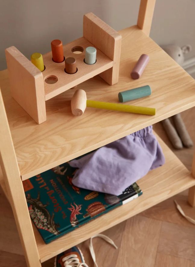 Hammering bench
