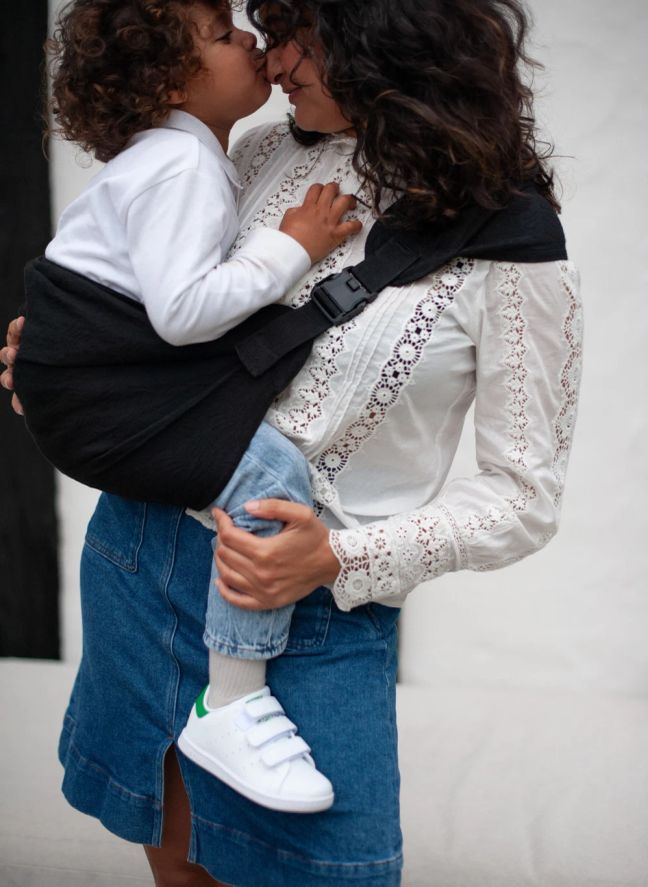Carry &amp; Walk baby carrier | Black