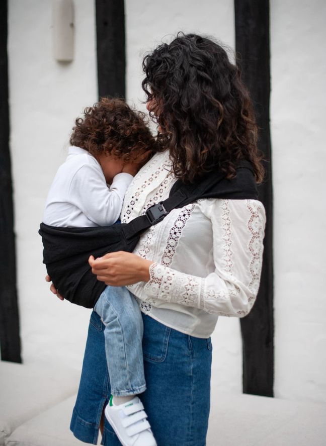 Carry &amp; Walk baby carrier | Black