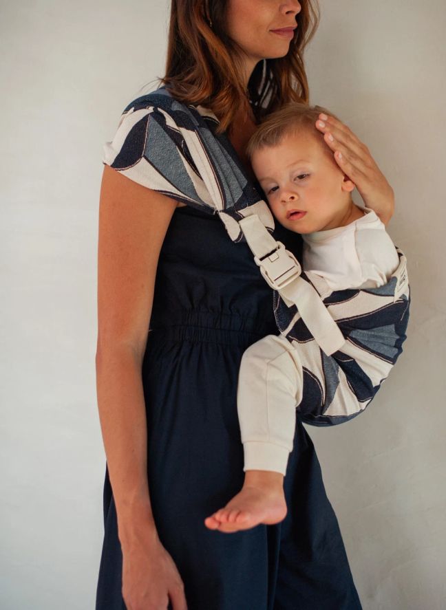 Carry &amp; Walk baby carrier | Indigo