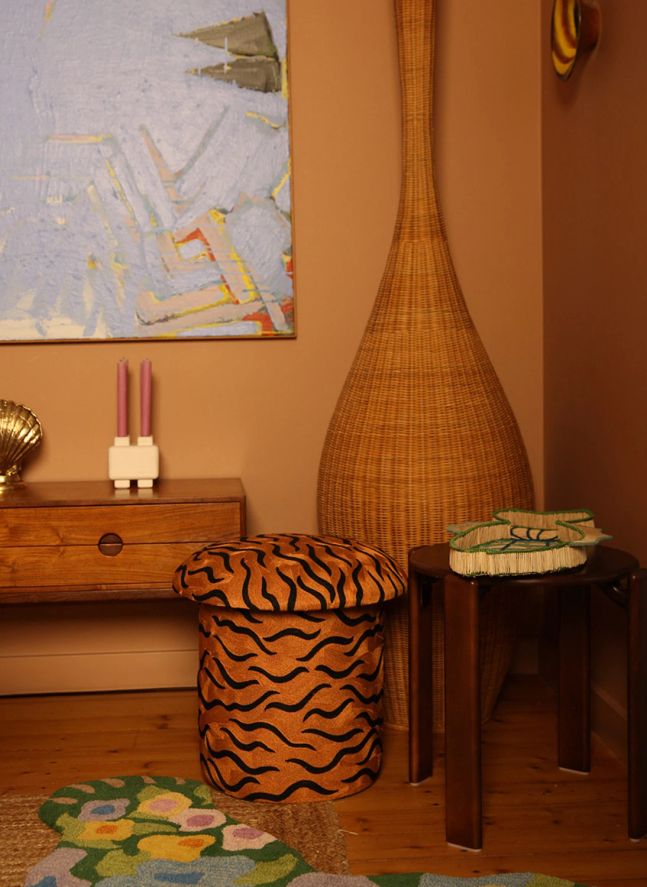 Tabouret brodé Maya Tiger | Camel