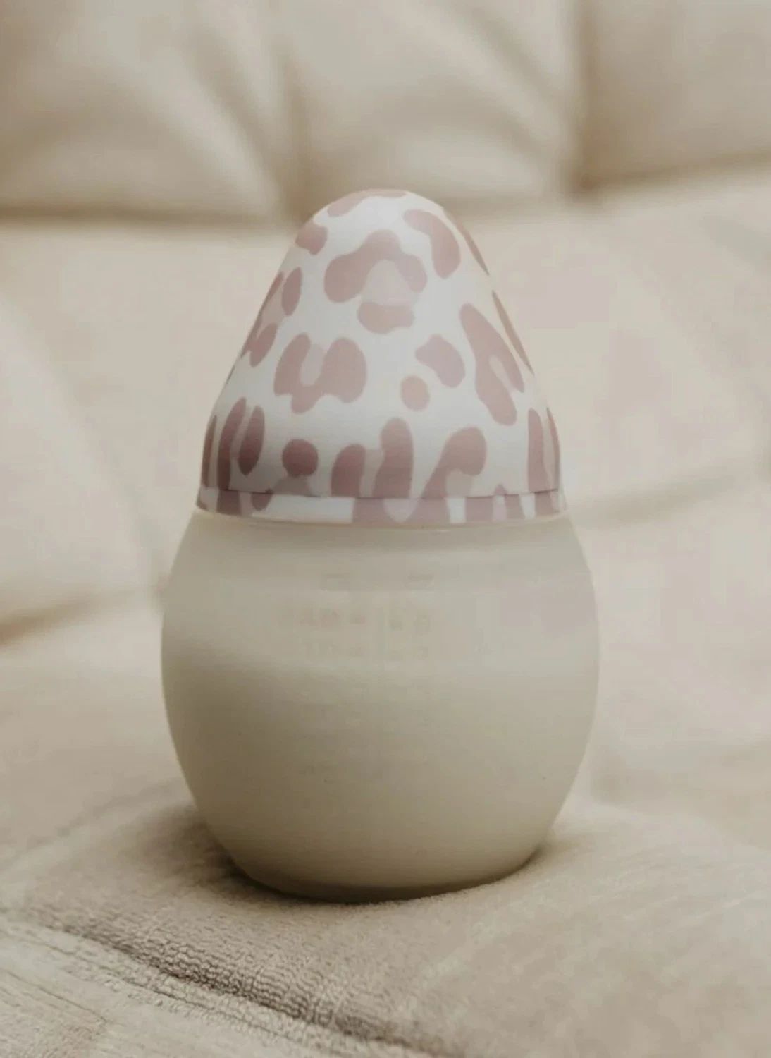 Biberon en silicone médical et tétine physiologique Graouu | Rose pâle- Image produit n°2