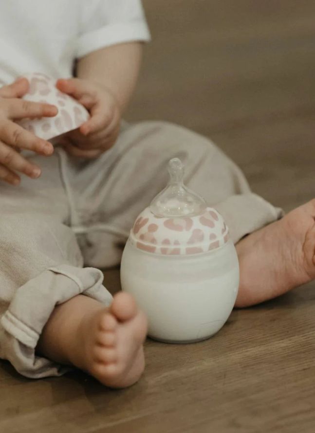 Biberón y tetina fisiológica de silicona médica Graouu | Rosa Pálido