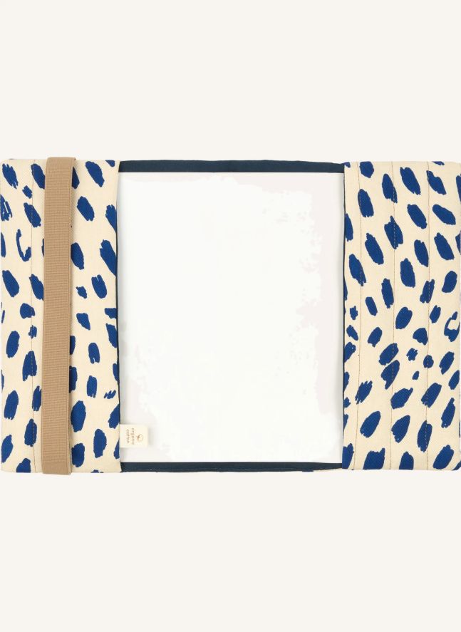 Health book cover Hyde Park Leonie | Blue