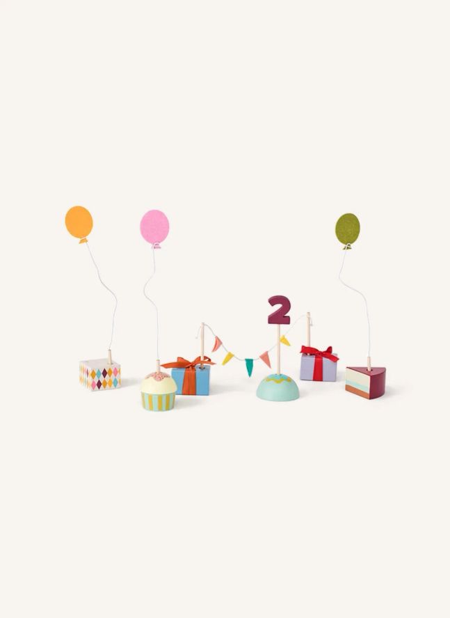 Birthday table decorations