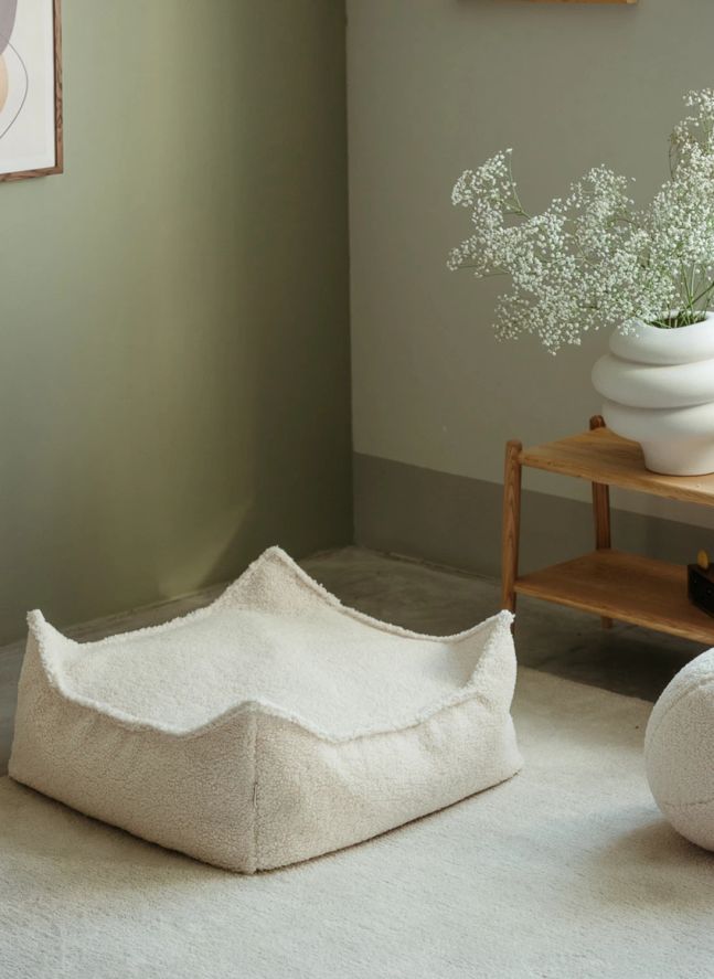 Ottoman in teddy | Ecru