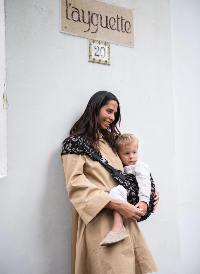 Carry &amp; Walk baby carrier | Black Leopard