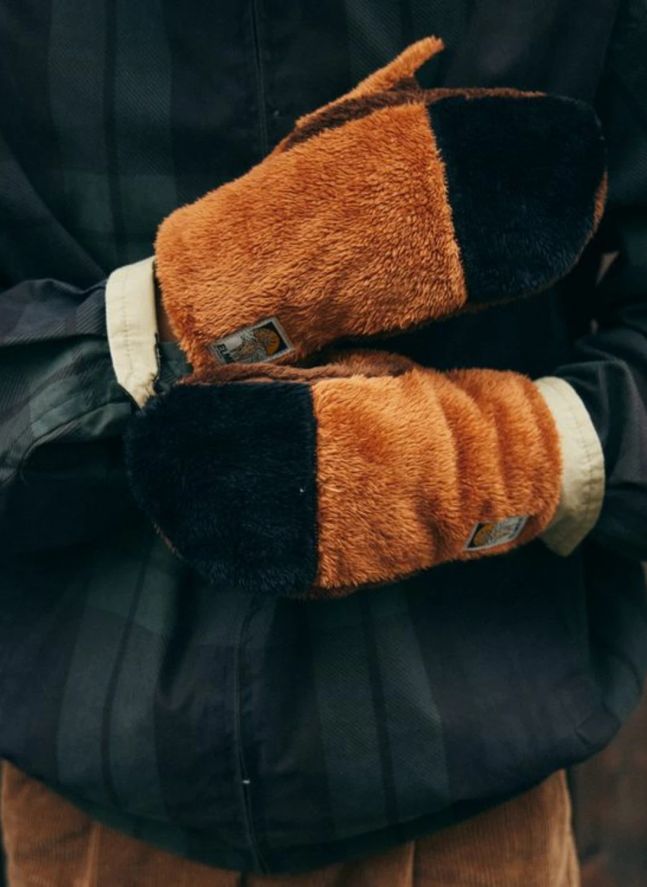 Cuddly Cub mittens | Brick red