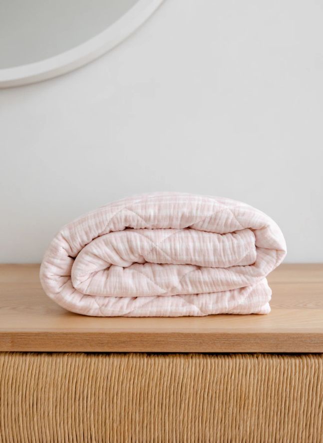 Couverture matelassée Rosewater en coton bio | Rose pâle