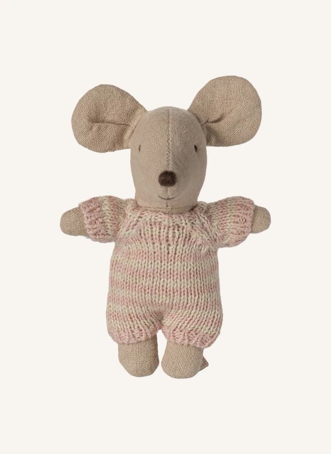 Bébé souris dans son couffin | Rose