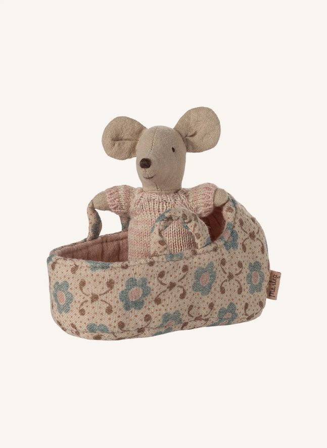 Bébé souris dans son couffin | Rose