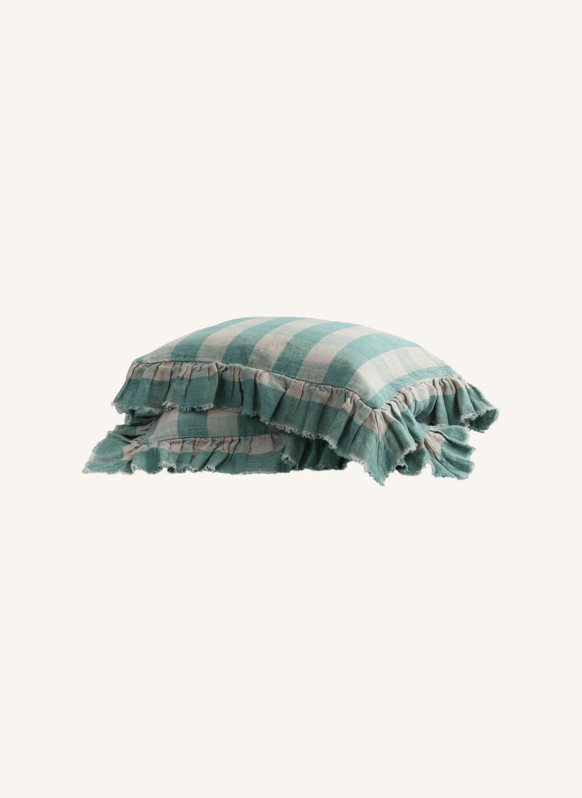 Coussin à volants en lin lavé Vichy Cottage | Nuage- Image produit n°0