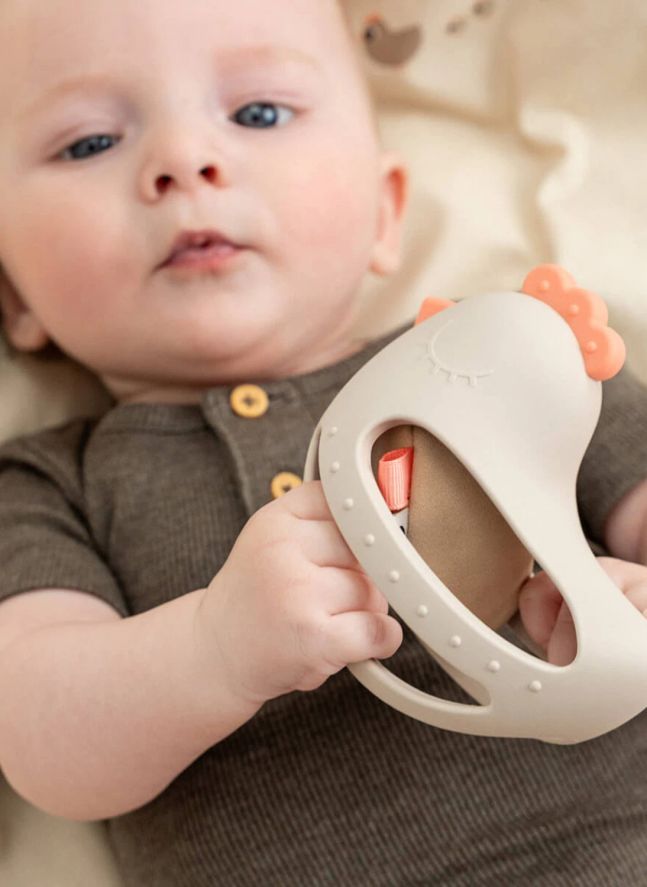 Clucky teething toy | Sand