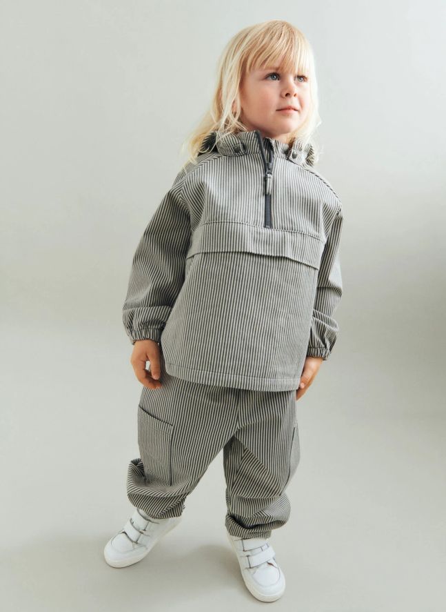 Pantalones de algodón orgánico a rayas Kalloa | Gris