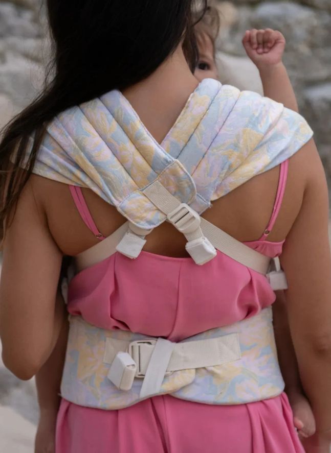 Carry &amp; Bloom baby carrier | Pastel