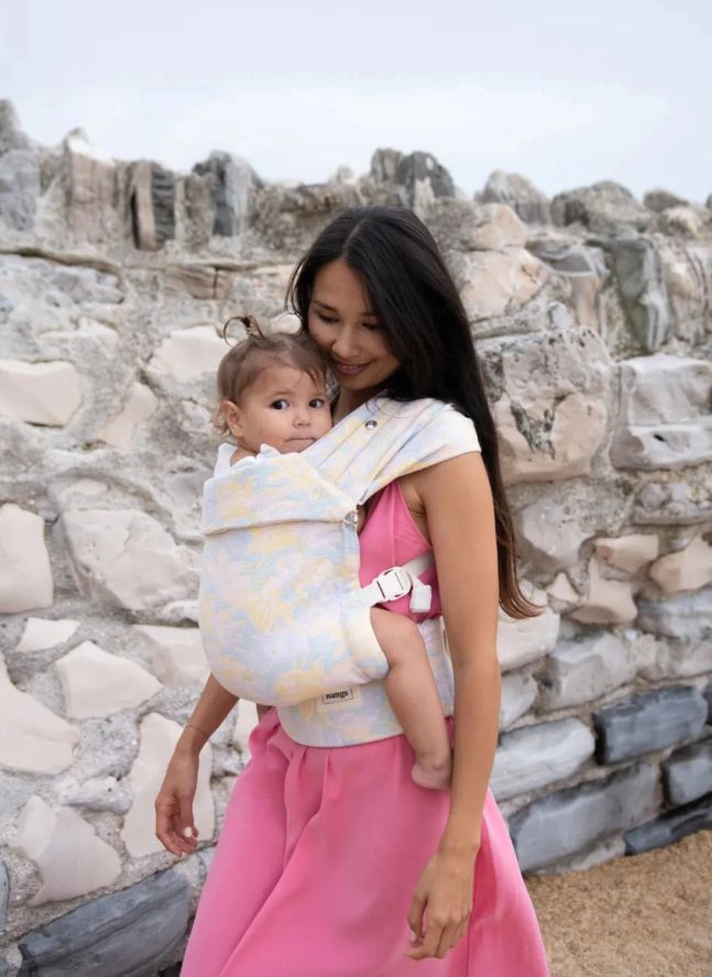 Mochila porta bebé Carry &amp; Bloom | Pastel