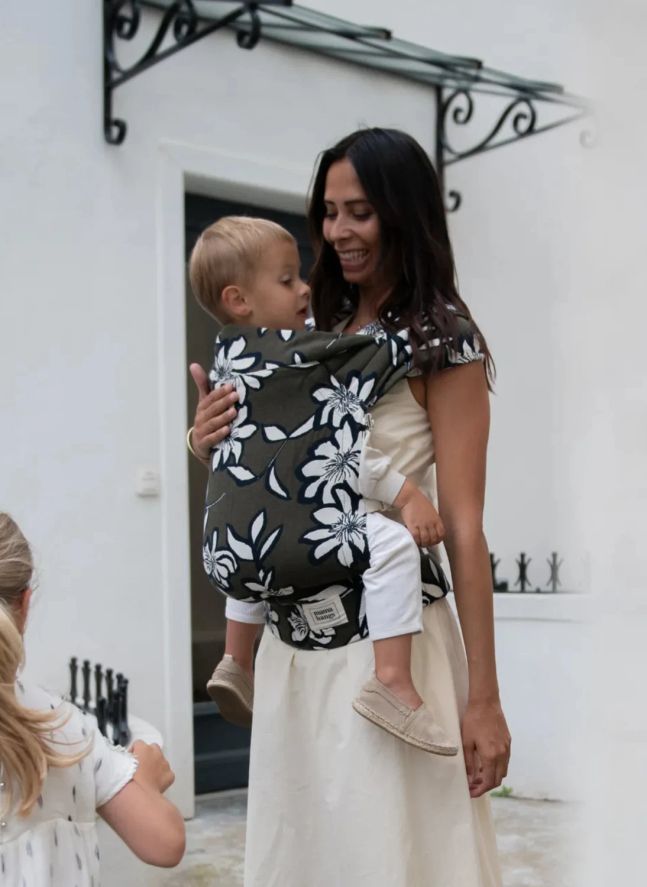 Carry &amp; Bloom baby carrier | Khaki