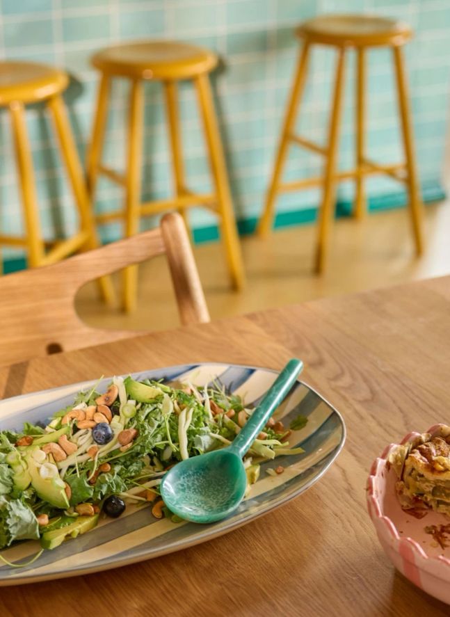 Plat en céramique rayé | Bleu