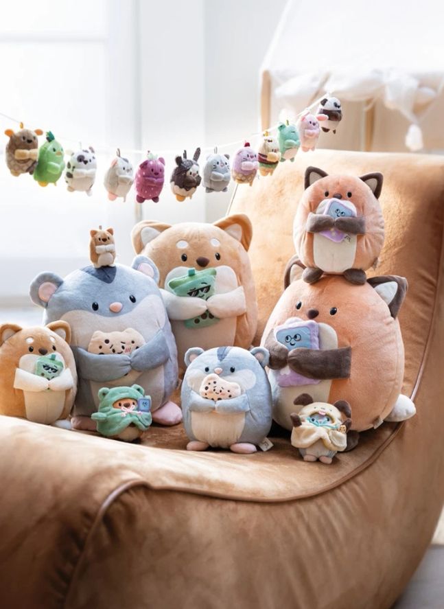 Shai Hamster plush with Dog costume | Beige