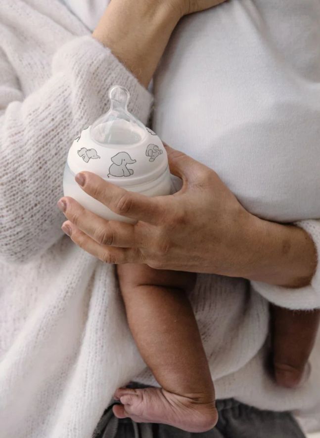 Biberón y tetina fisiológica de silicona médica Elefantes