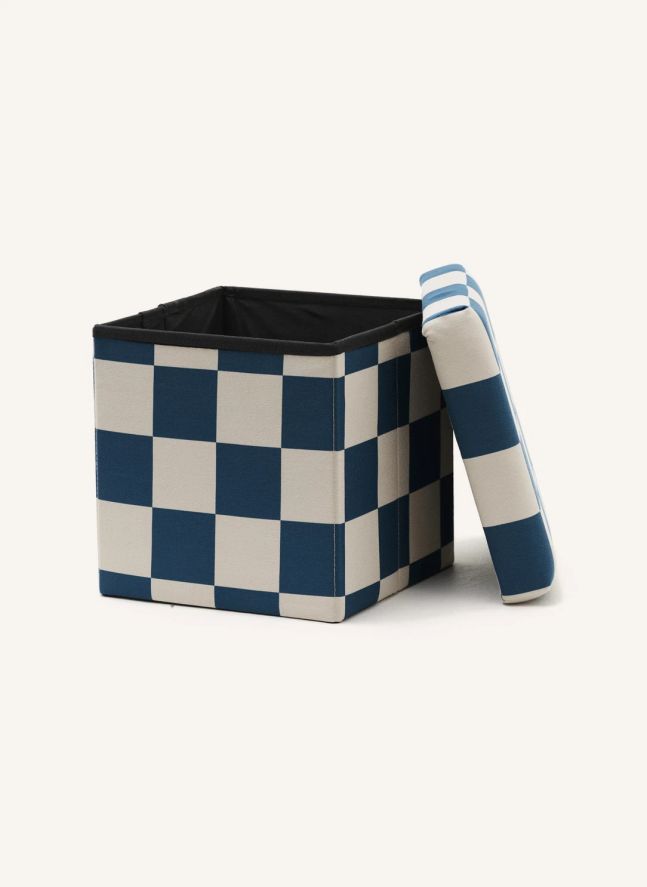 Pouf with storage