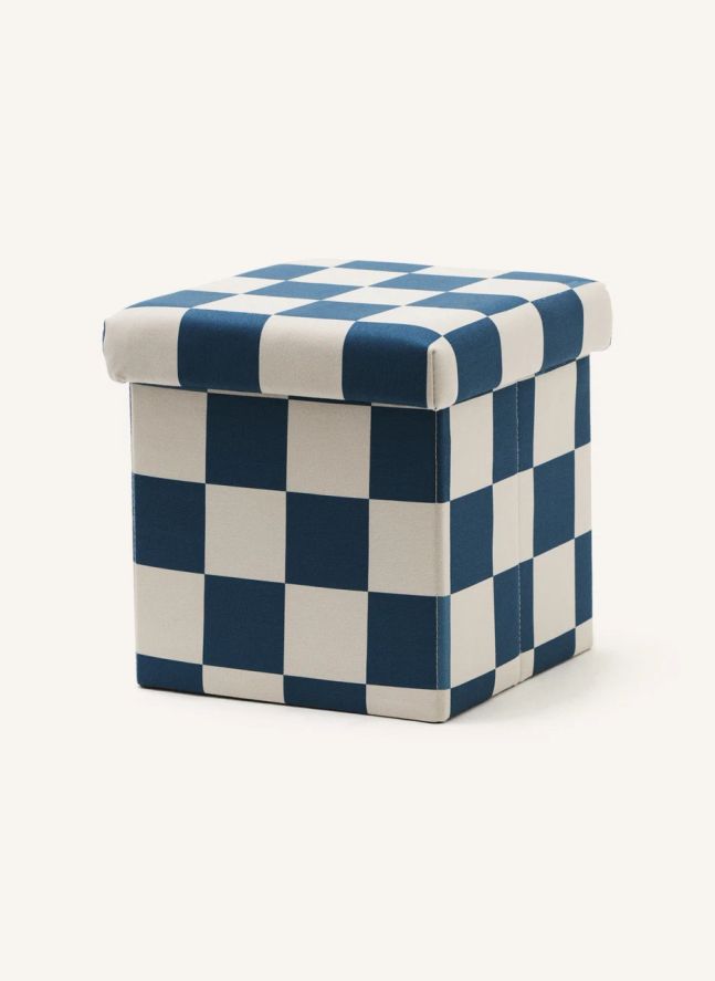 Pouf with storage