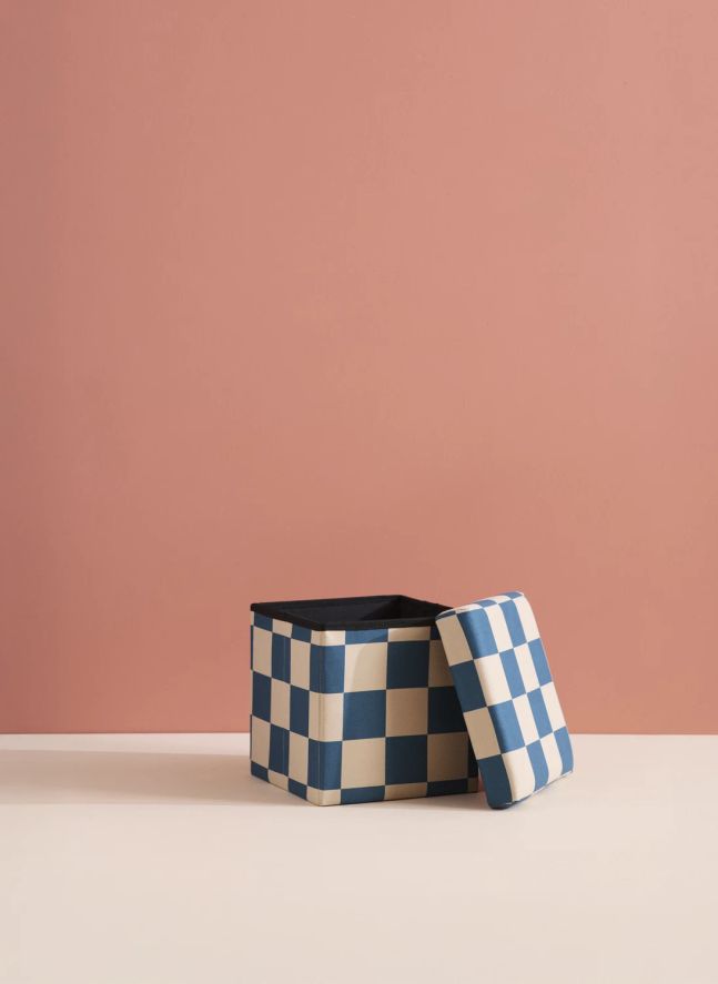 Pouf with storage