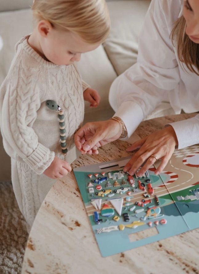 Livre de stickers repositionnables Voitures