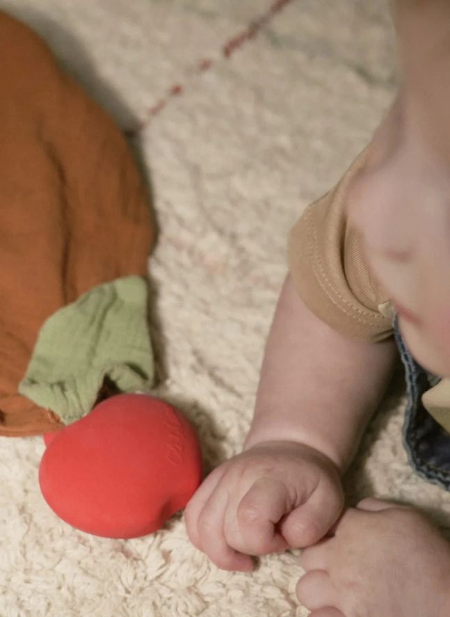 Doudou lange Pepa la Pomme | Rouge