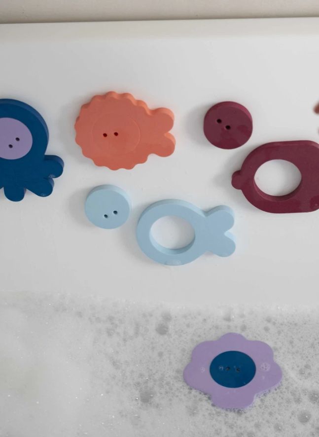 Seaside bath puzzle | Burgundy