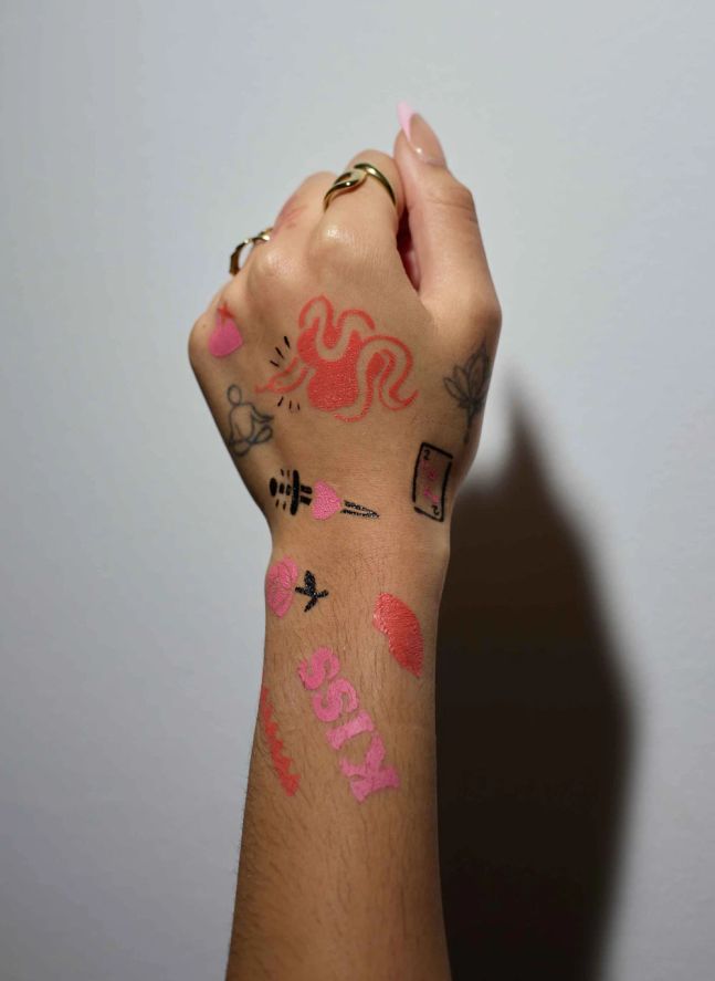 Feutres et pochoirs pour tatouages éphémères  I Love You | Rose