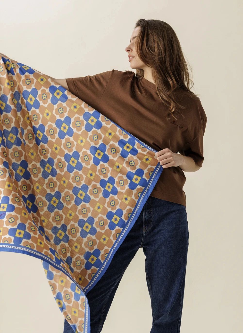 Grand Foulard Latika Fleurs | Bleu- Image produit n°1